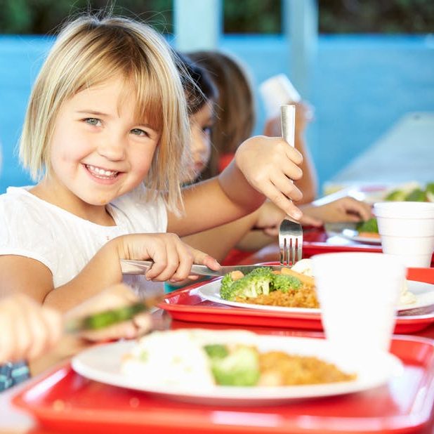 子供の貧困をなくすために イギリスの学校給食